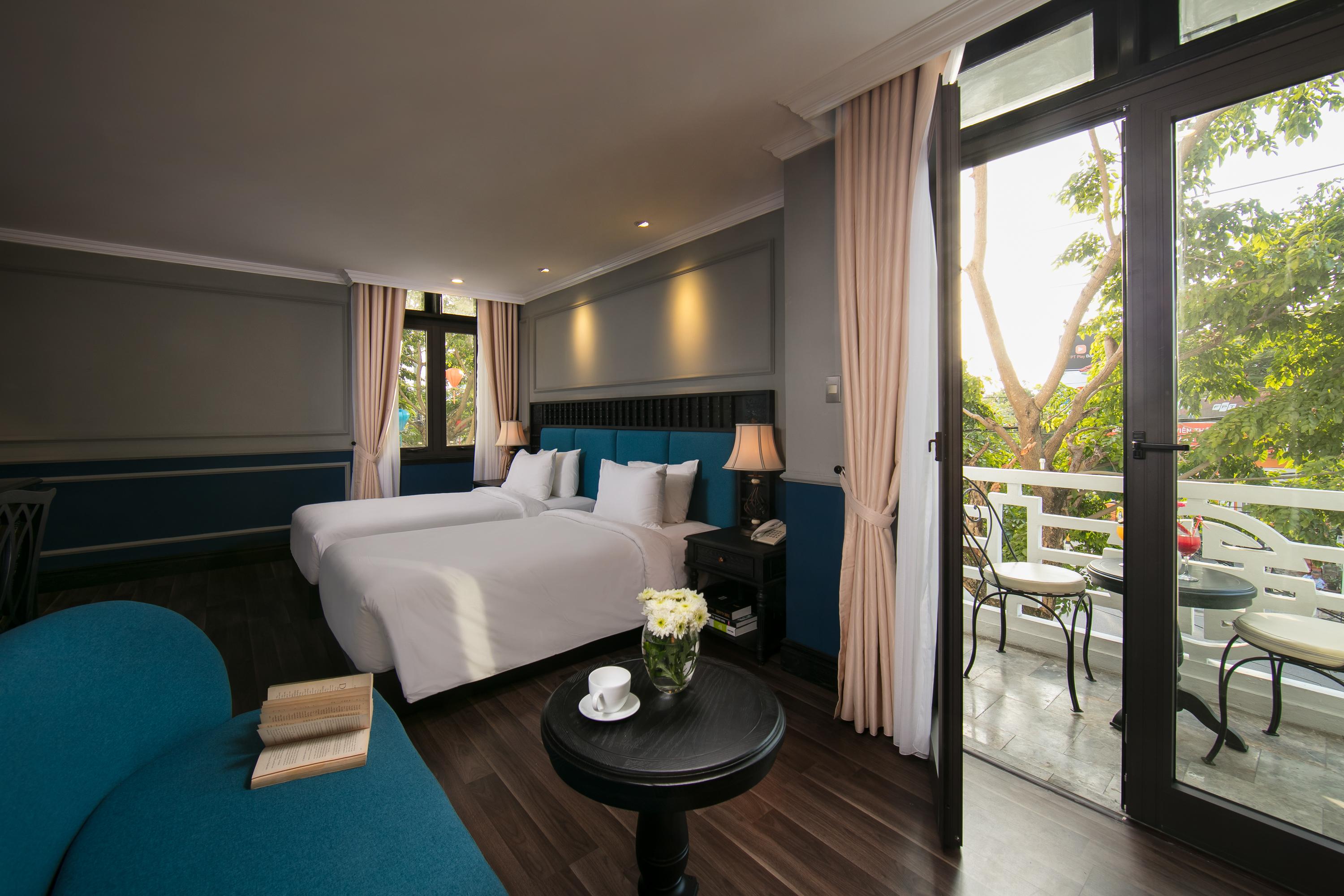 Và Golden Khách sạn 4*